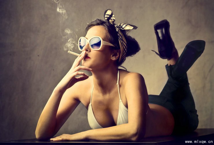 女人抽烟为什么格外恶心？